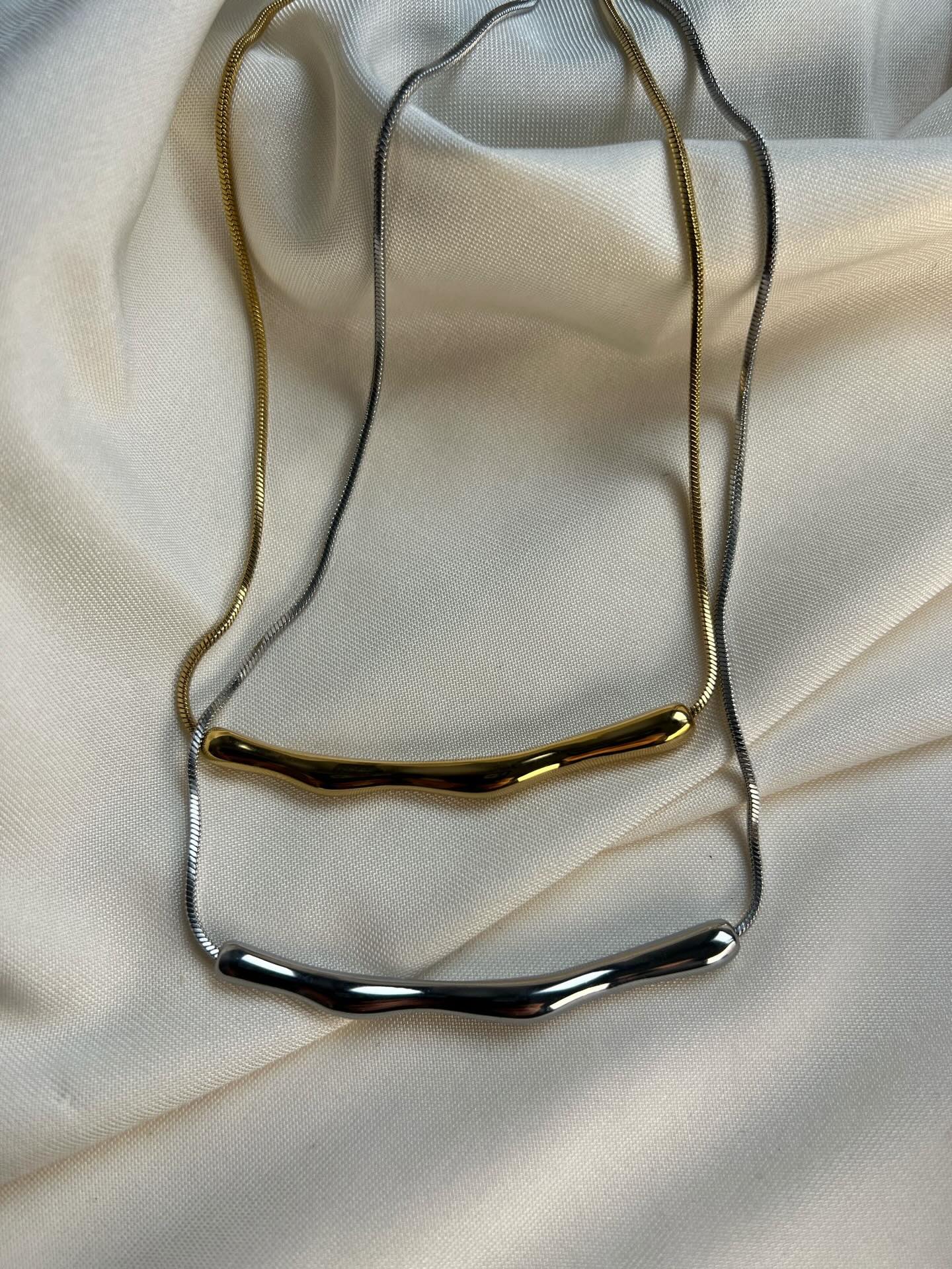 מחפשות מקום לבלות בו בפסח??? שמחות לספר שאנחנו מגיעות כל החג לשלוש מרקט!!!!! מה1.4-9.4 אנחנו נחכה לכן בסמטת שלוש 19🦋, מלא תכשיטים חדשים ומוזיקה טובה! מחכות לכן 💌💐